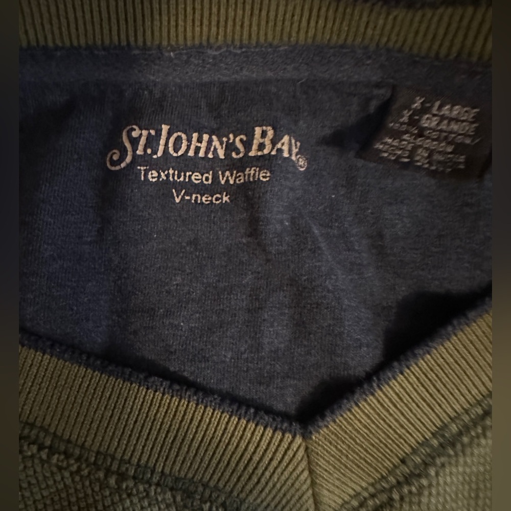 St. John's Bay Mens  Olive Green Long Sleeve Waffle Knit V Neck Top Shirt Sz XL - Picture 5 of 5